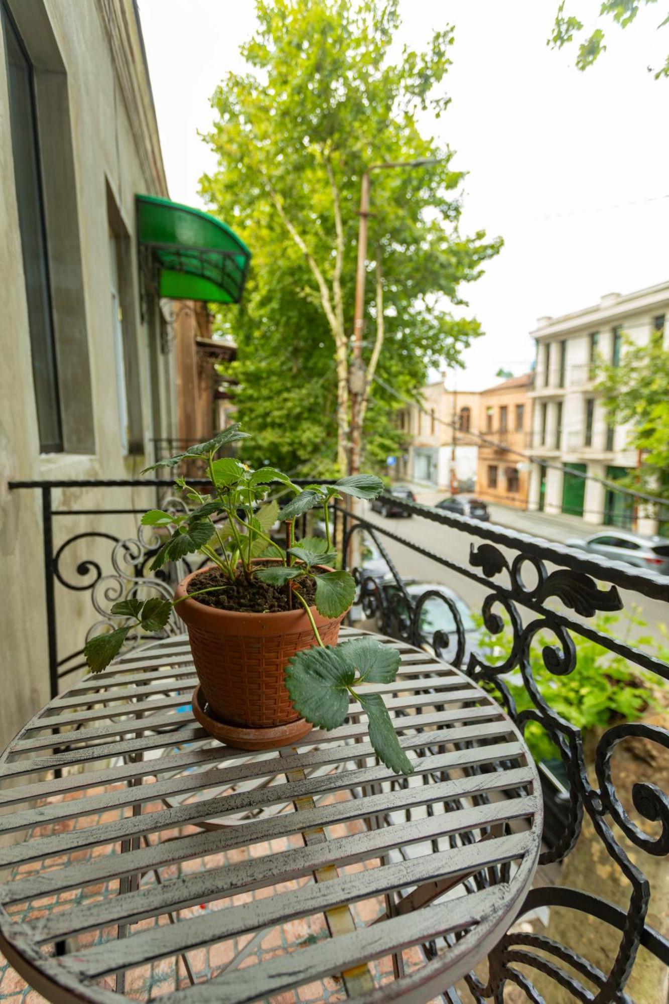 Mulberry Ბჟოლები Apartment Kutaisi Exterior photo