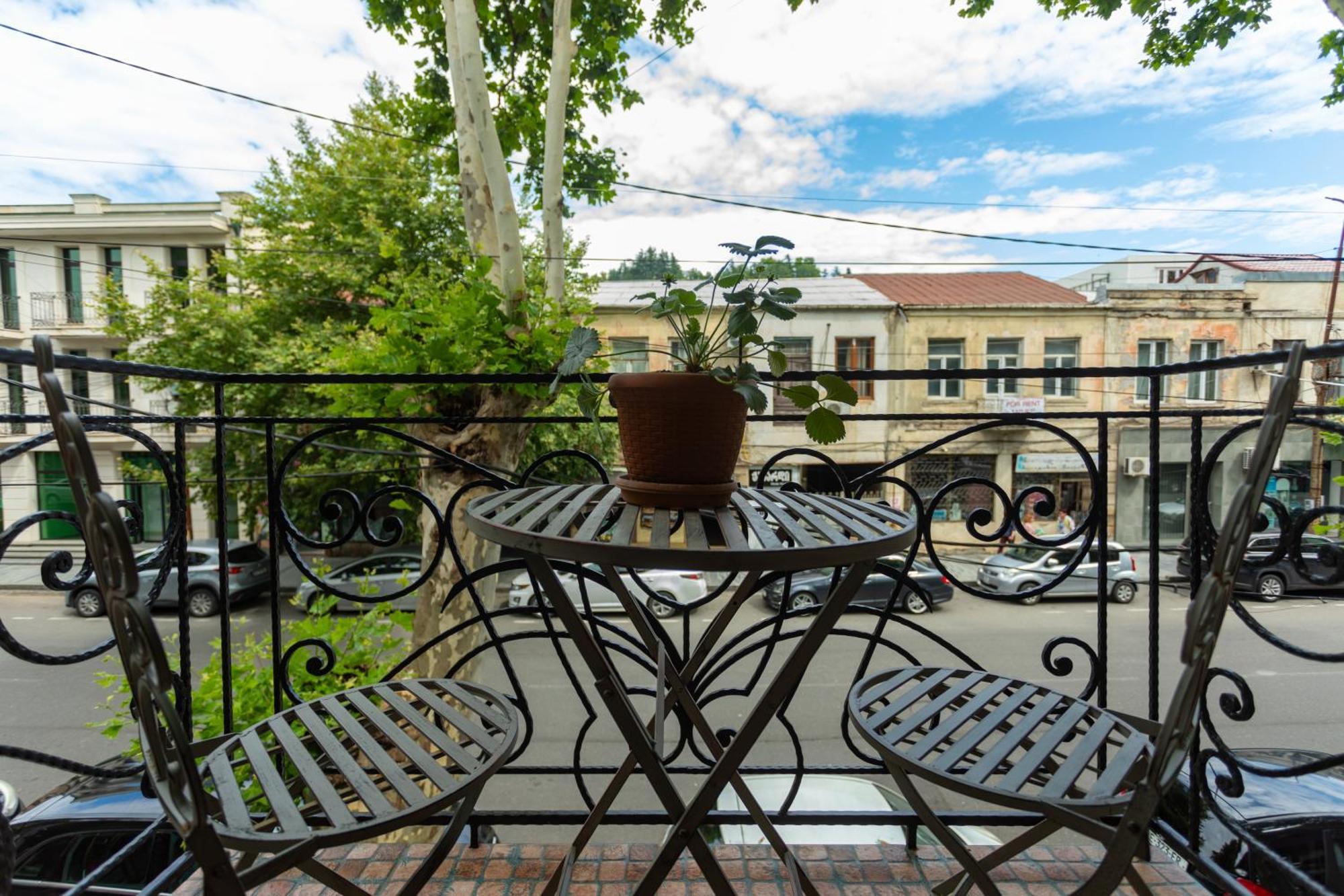 Mulberry Ბჟოლები Apartment Kutaisi Exterior photo